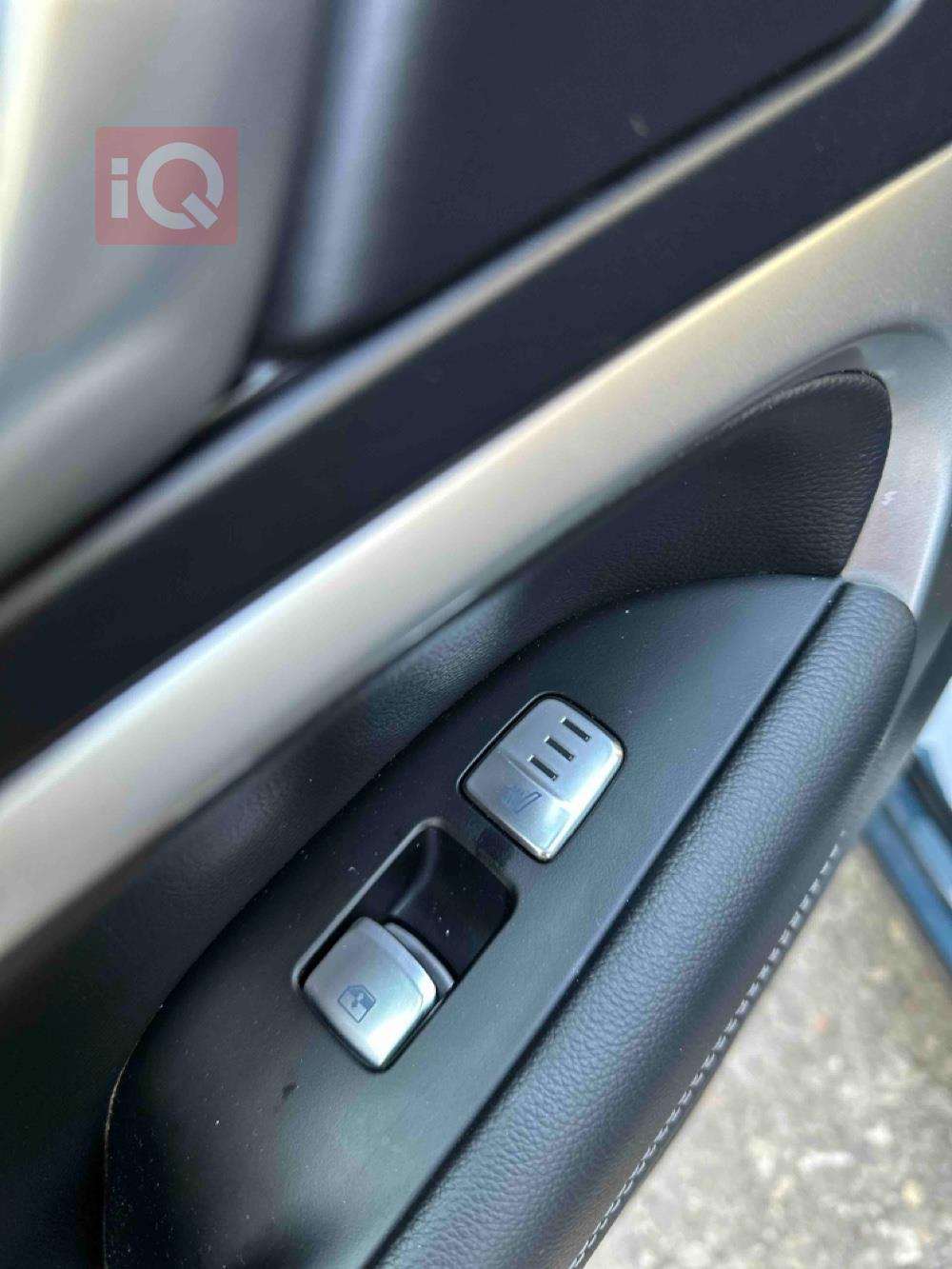 جێنسس G70